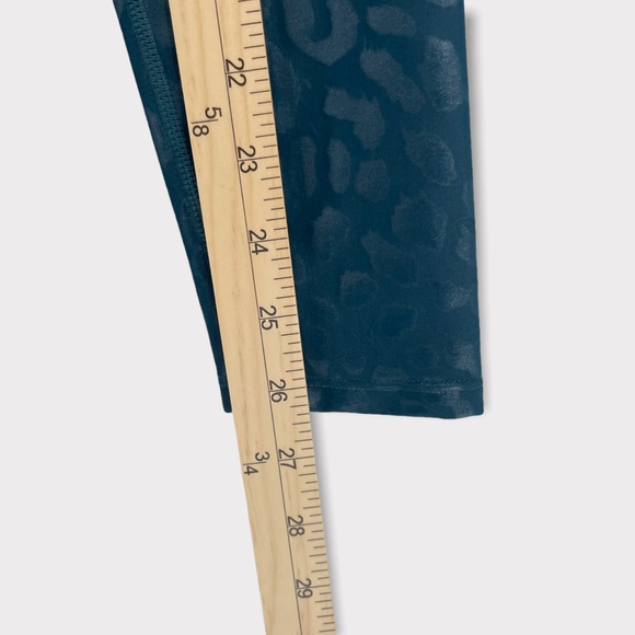 Carbon38 Teal Leopard Takara Shine Legging Size XXS NWT - Picture 10 of 11